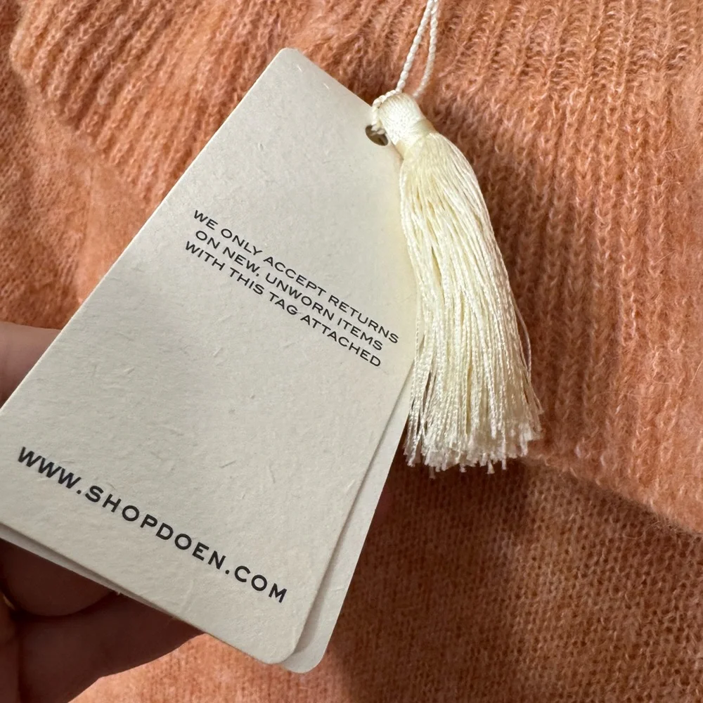 Doen Ruffled Neck Sweater - Picture 7 of 11